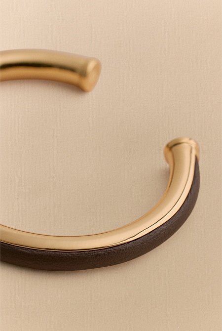 Lutra Cuff